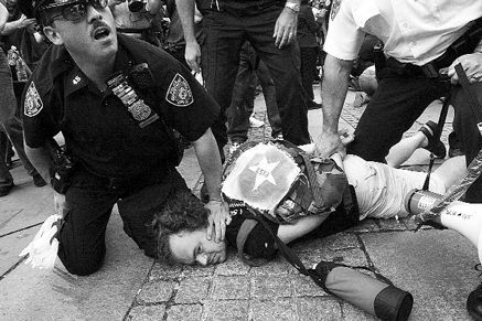 protesters-2005-04-26_z