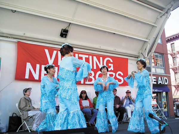 The Ban Lon Chinese Dancers win First Prize for their traditional Blossom Dance.