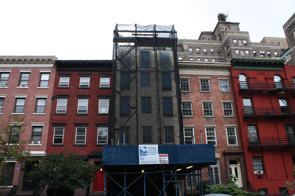One step closer to four floors again? An Aug. 6 court victory by the Friends of the Hopper-Gibbons House has emboldened the movement to restore 339 W. 29th St. back to its pre-2005 condition.