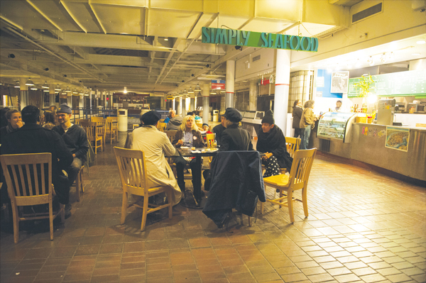 Downtown Express photo by Terese Loeb Kreuzer Simply Seafood, the last holdout tenant on the Seaport’s Pier 17, earlier this month before it was evicted.  