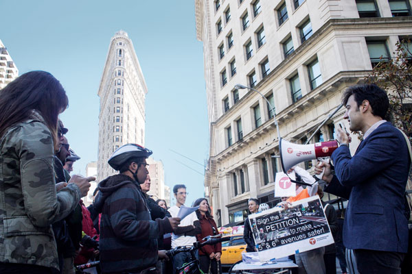 Photo by Zach Williams On October 19, Tom DeVito, Manhattan organizer for Transportation Alternatives, speaks to supporters of a comprehensive street redesign for Fifth and Sixth Aves.