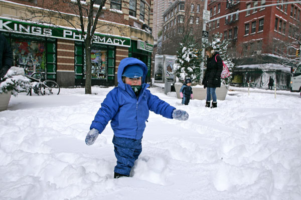 snow-play