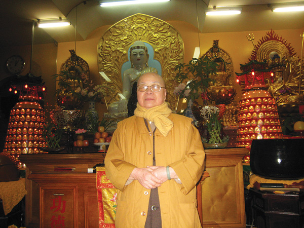 Monk Taing Dee’s key words for the Year of the Sheep are “Buddha” and “brotherhood.”  Photos by Lesley Sussman