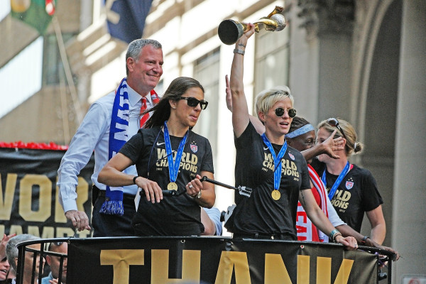 Mayor de Blasio with members of the U.S. Women's Soccer team Friday. Downtown Express photo by Milo Hess.