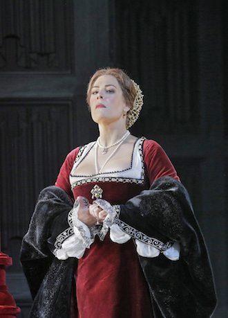 Sondra Radvanovsky in the Met Opera production of Donizetti’s “Anna Bolena.” | KEN HOWARD/ METROPOLITAN OPERA 