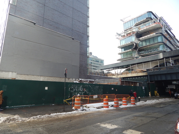 There were six units of affordable housing lost when Related Companies demolished this building at 500 W. 28th St. Related later apologized and will add additional affordable units to a future development in the neighborhood. Photo by Sean Egan.