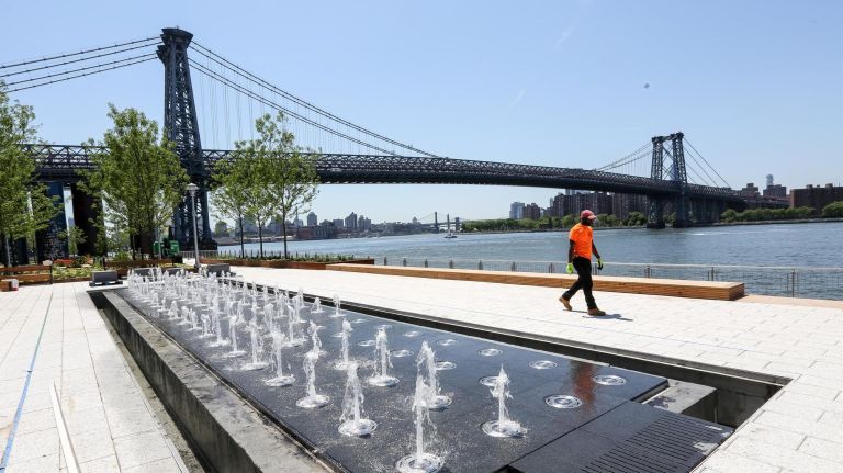 New Domino Park: Embedded in Williamsburg neighborhood, embedded in history