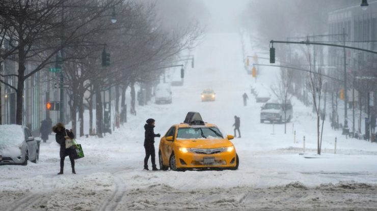 New York City Under Winter Storm Watch As 8 To 14 Inches Of Snow Heads ...