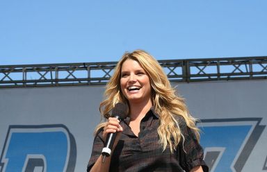 800px-Jessica_Simpson_5