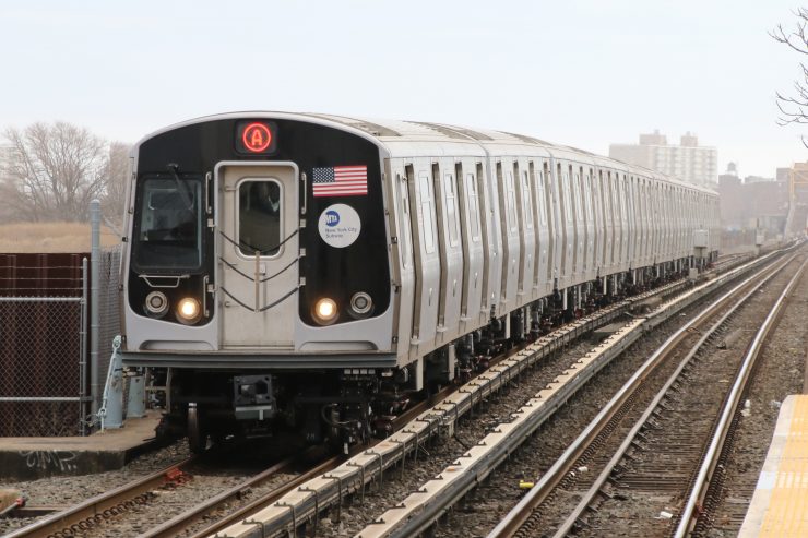 Update Mta Pulls New Subway Cars Out Of Service Over Door