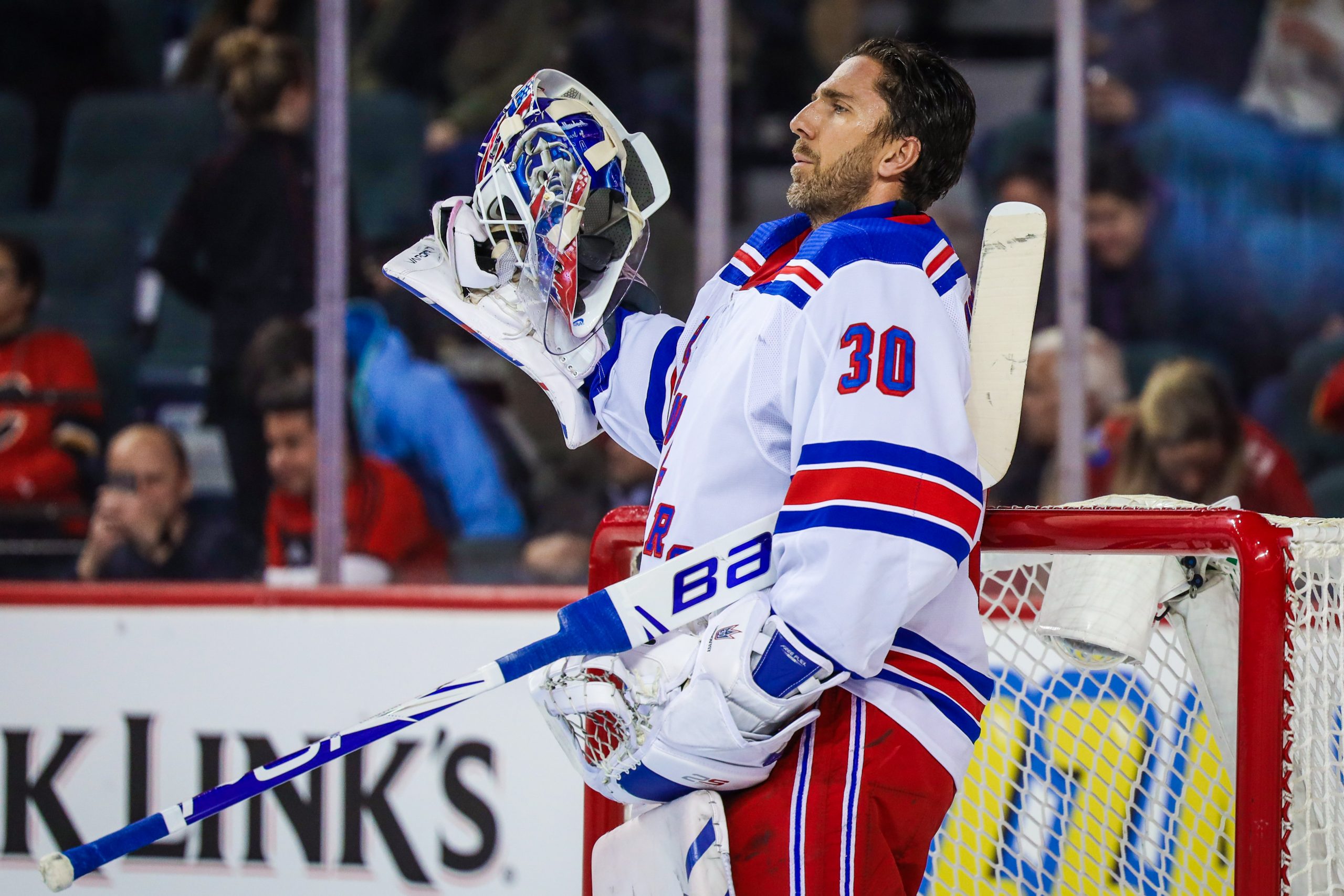 A first look at Henrik Lundqvist in a Washington Capitals jersey