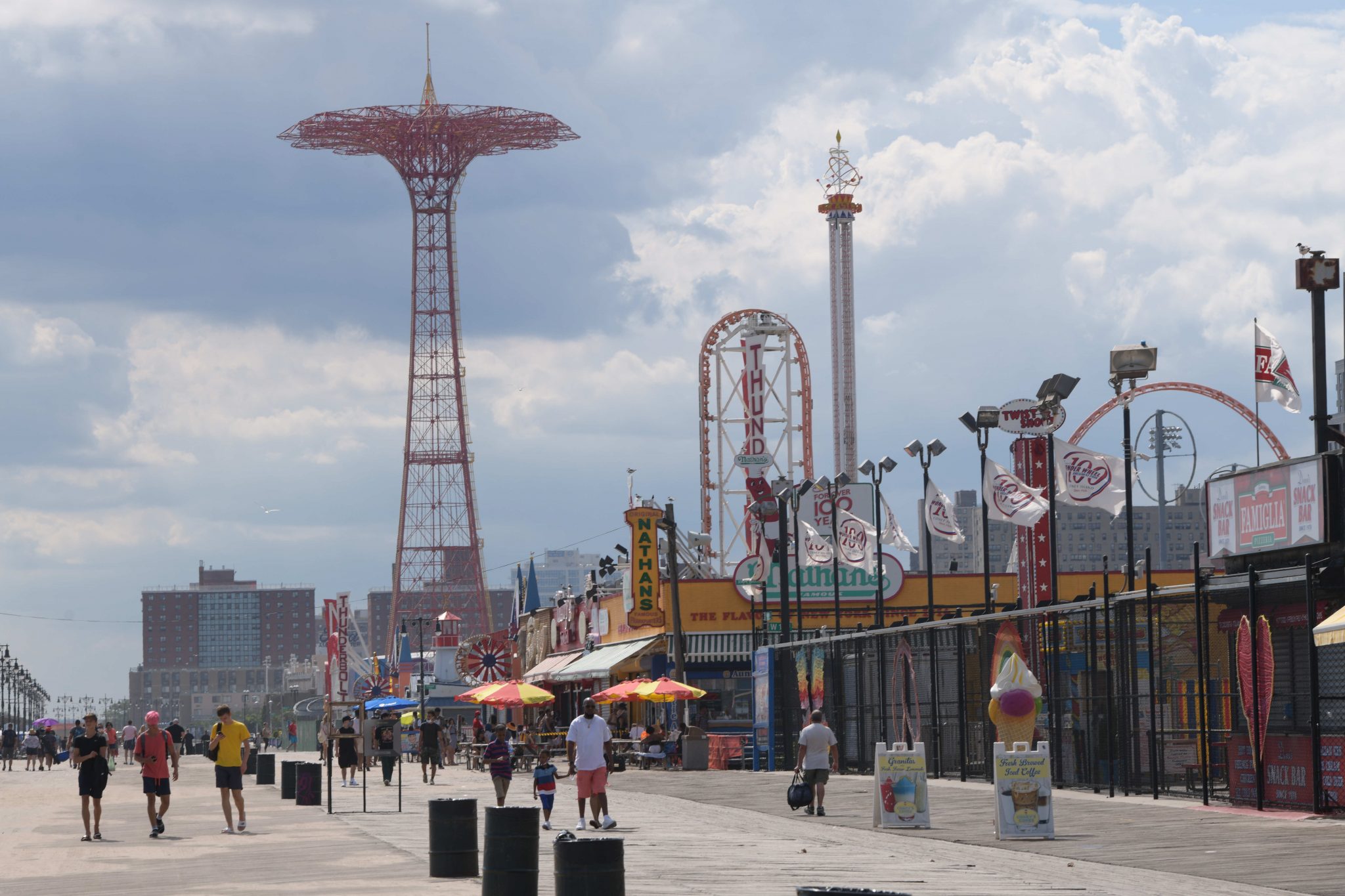 HEAT WAVE Mayor declares heat emergency after four straight days of high temps in New York City