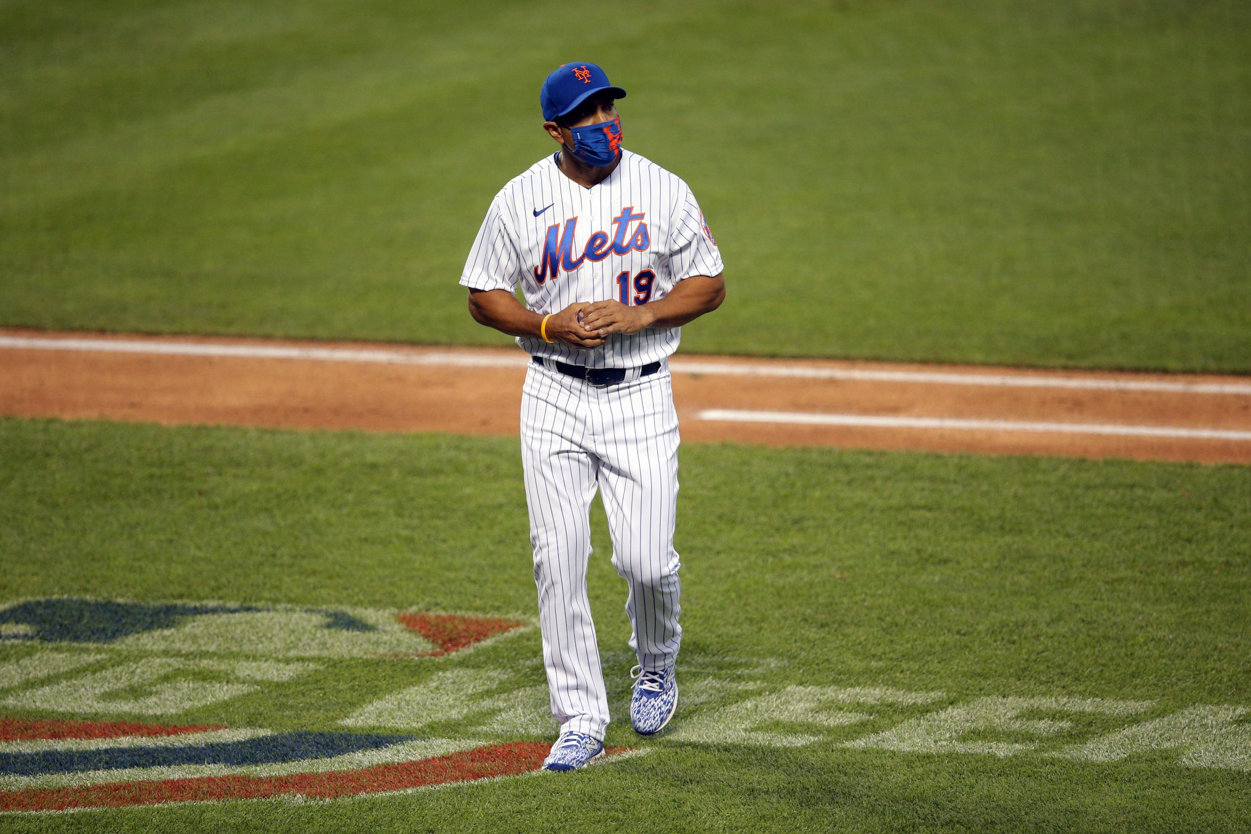 Mets throw in towel by waiving struggling Carlos Carrasco