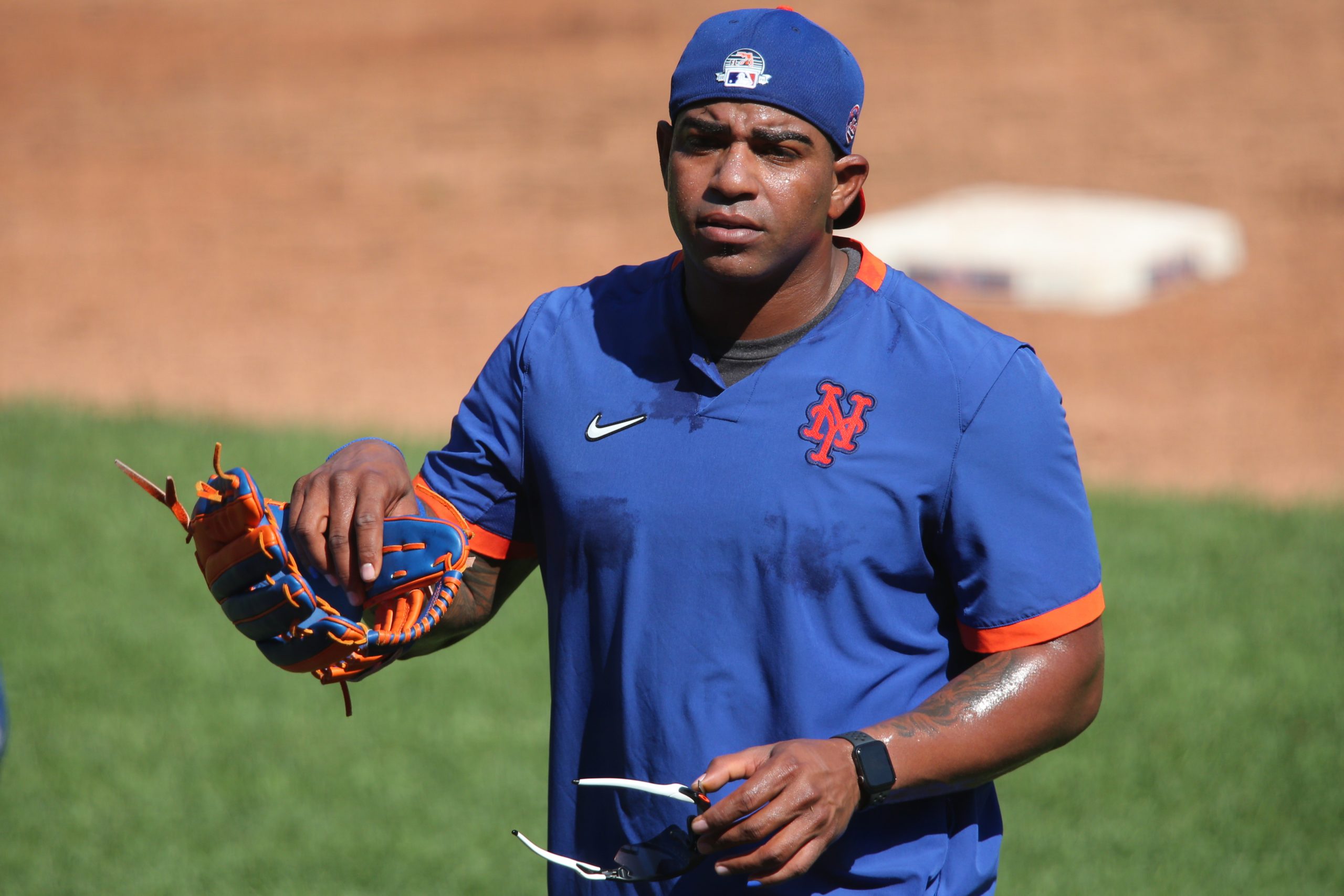 Yoenis Cespedes Receives Athletics Jersey, Works Out With Team for