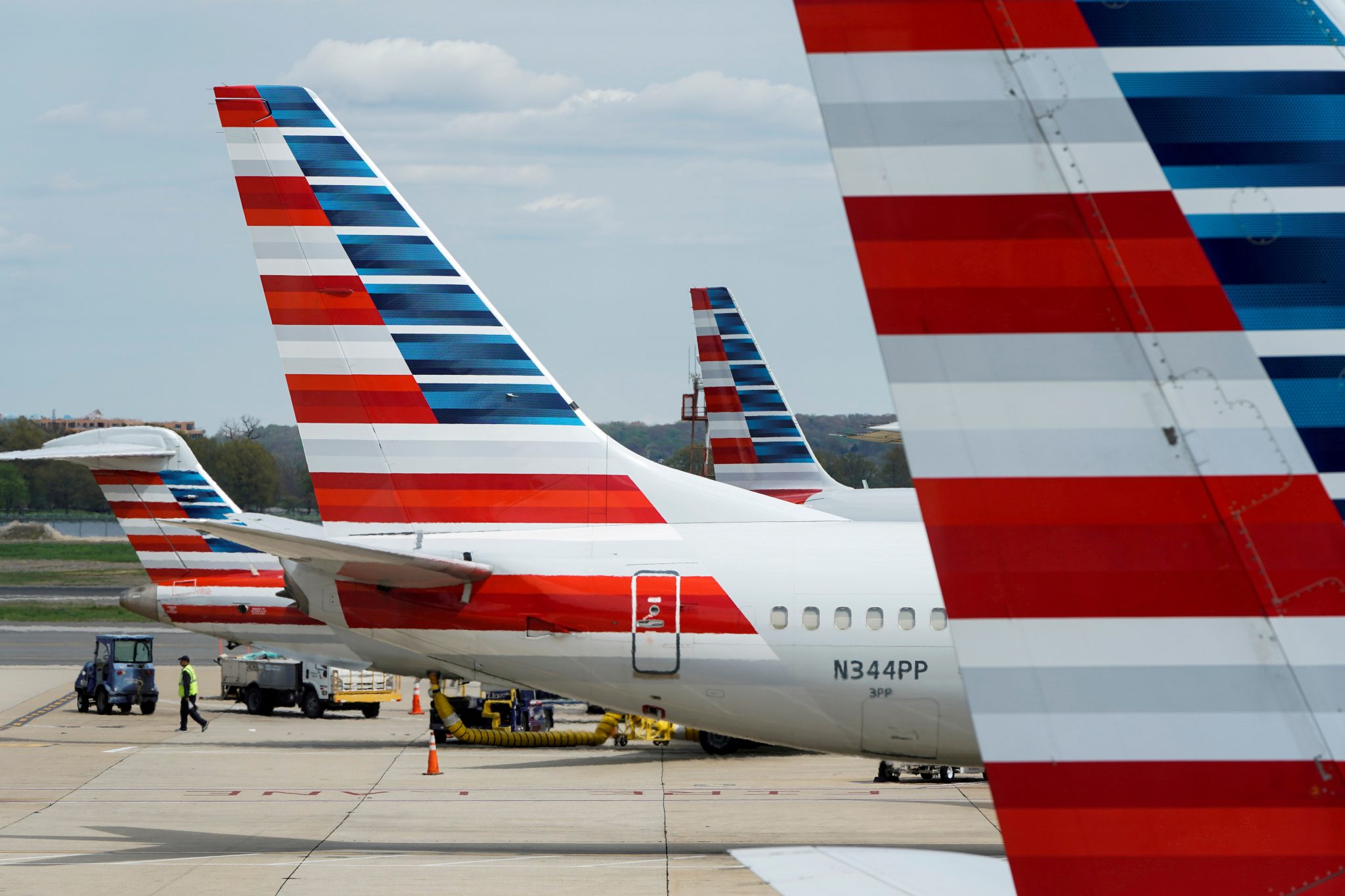 American Airline’s Envoy to close New York City bases, memo shows ...