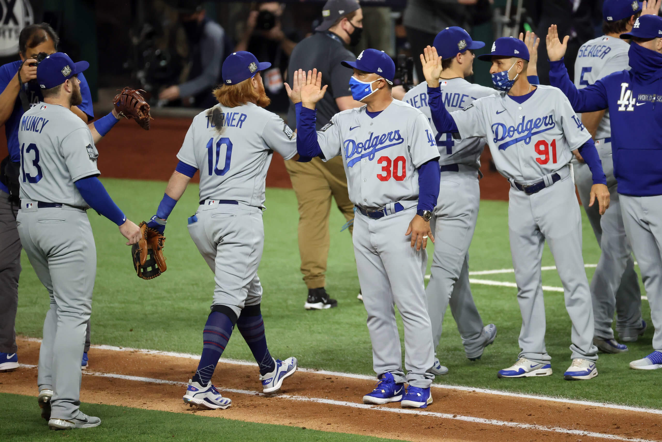 World Series: Rays Bounce Back With a Narrow Win Over the Dodgers