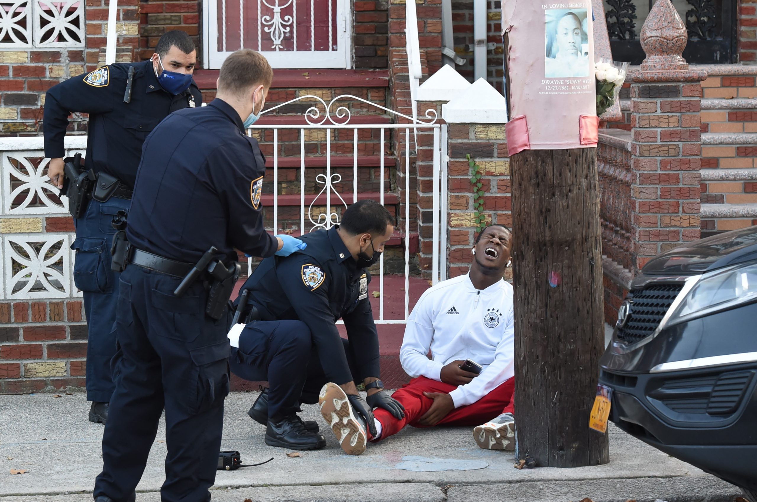 Lucky To Be Alive Brooklyn Family Narrowly Misses Being Caught In Gang Shooting Amnewyork