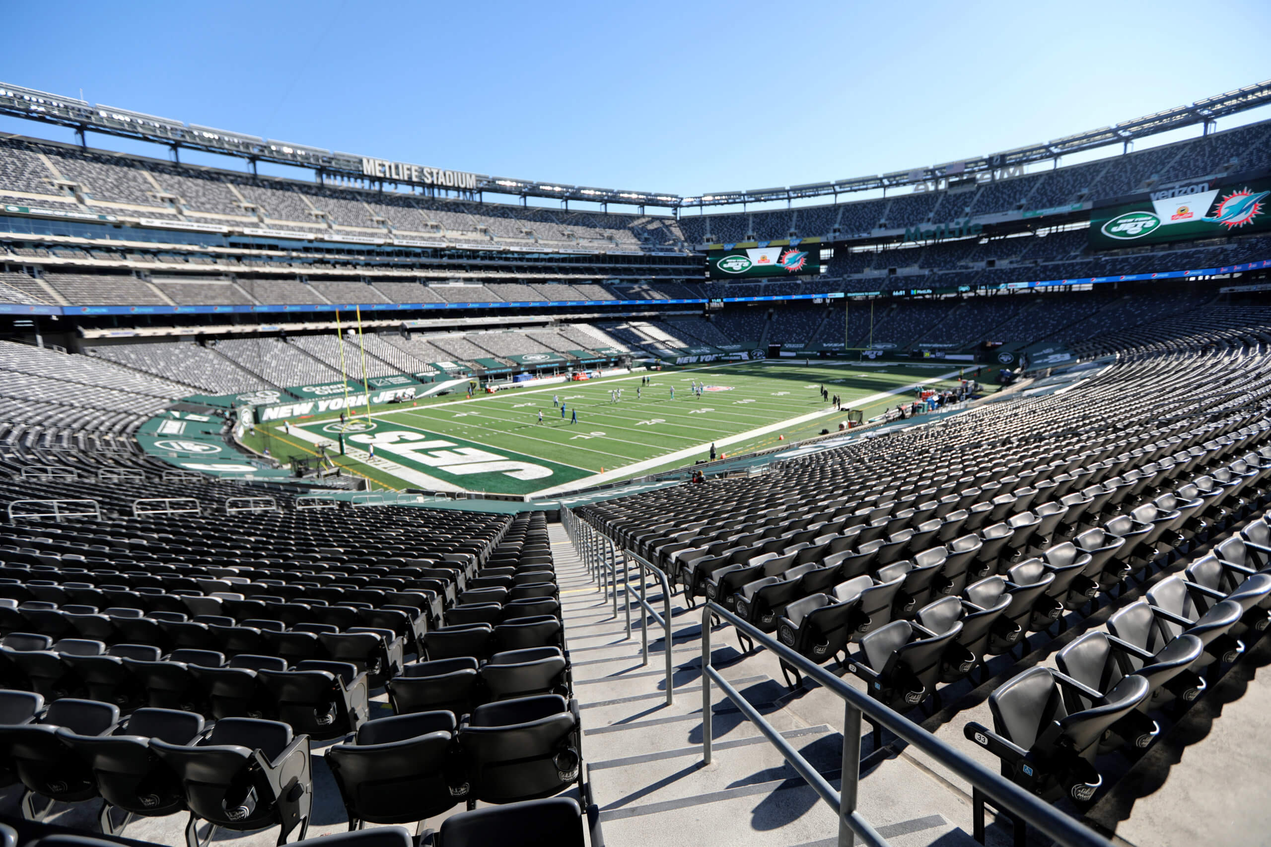 Fan's lawsuit demands the Giants, Jets return to NYC from New Jersey