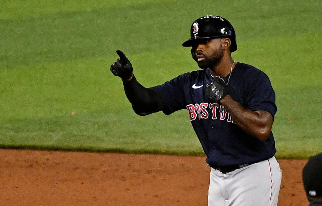 Should the Blue Jays bring back Jackie Bradley Jr?