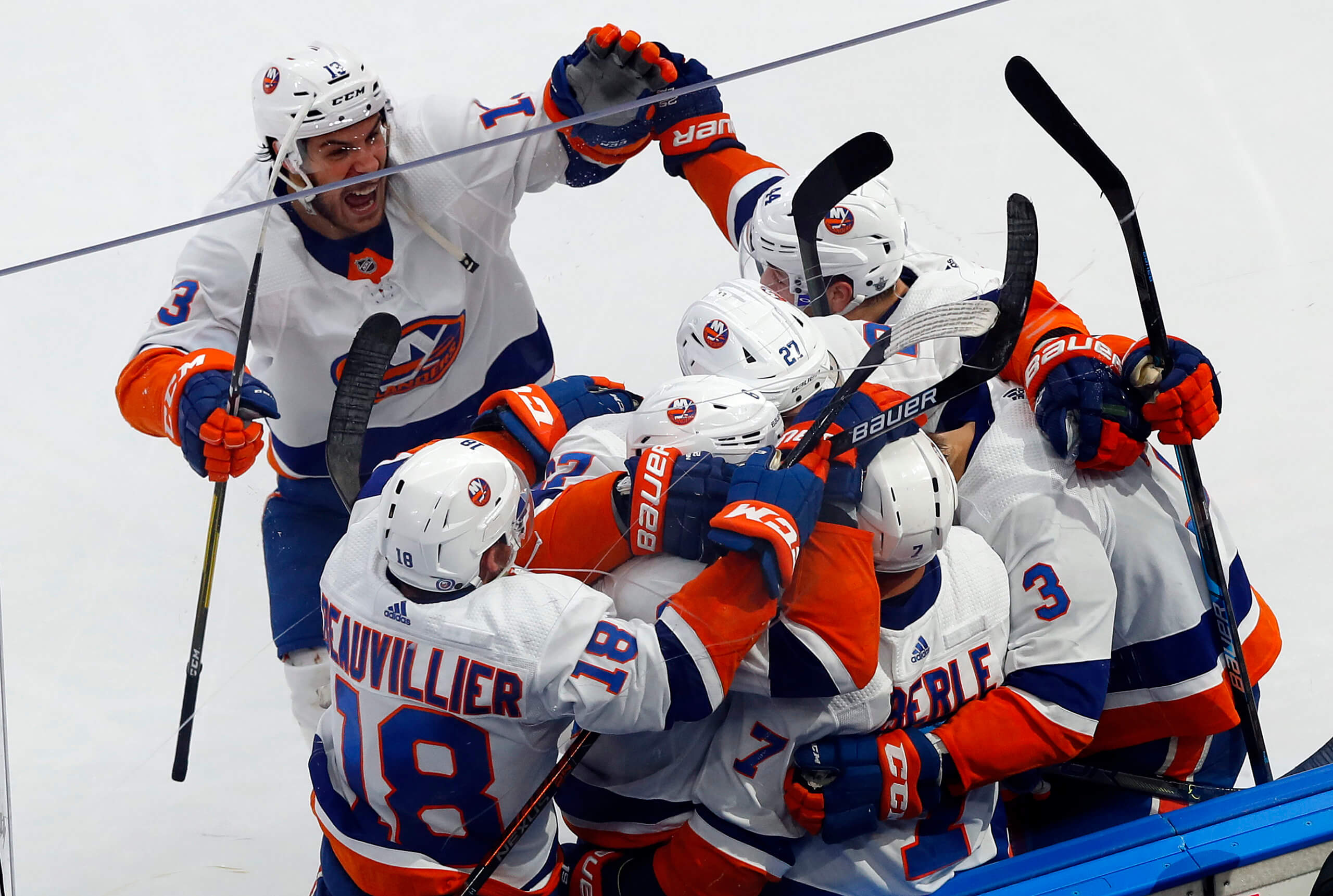 New York Islanders use both picks, select Oliver Wahlstrom & Noah