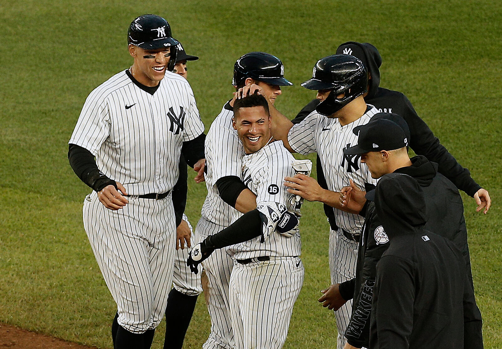 Giancarlo Stanton's single in 11th lifts Yankees over Orioles 4-3