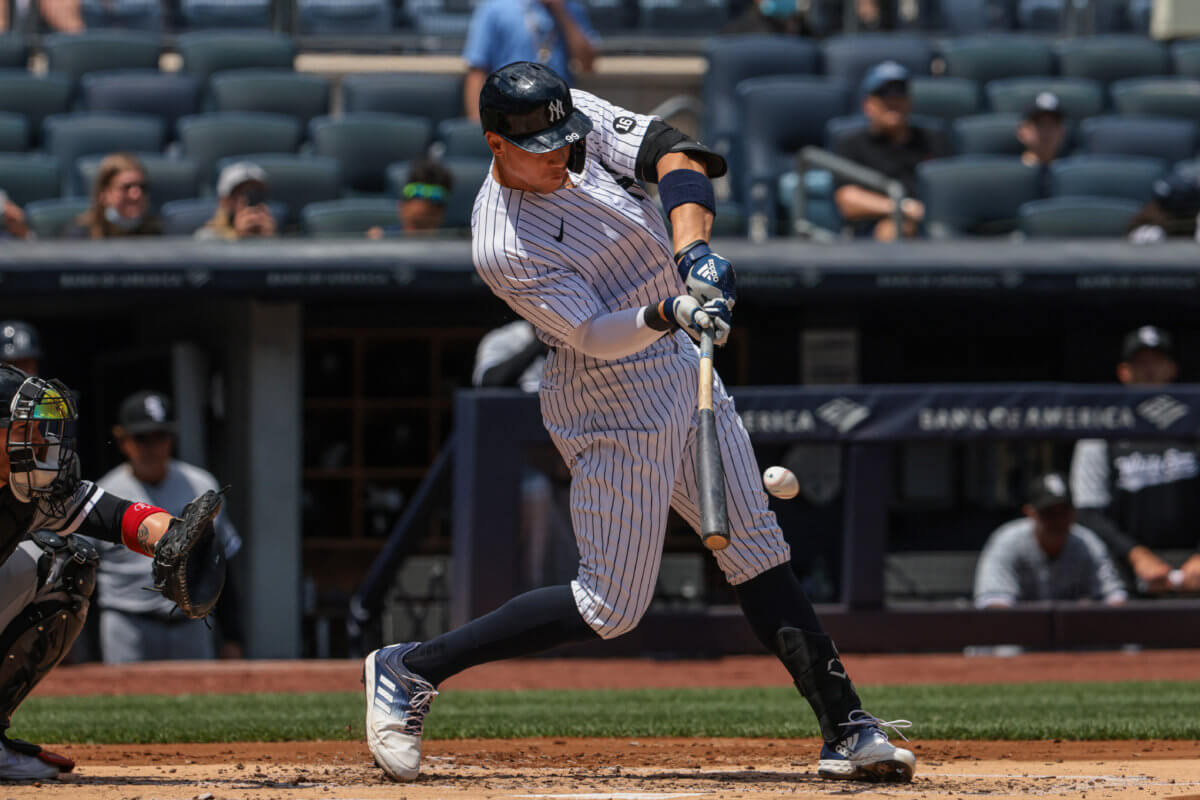 Judge walks to walk it off, Yankees stay hot to complete sweep of White Sox
