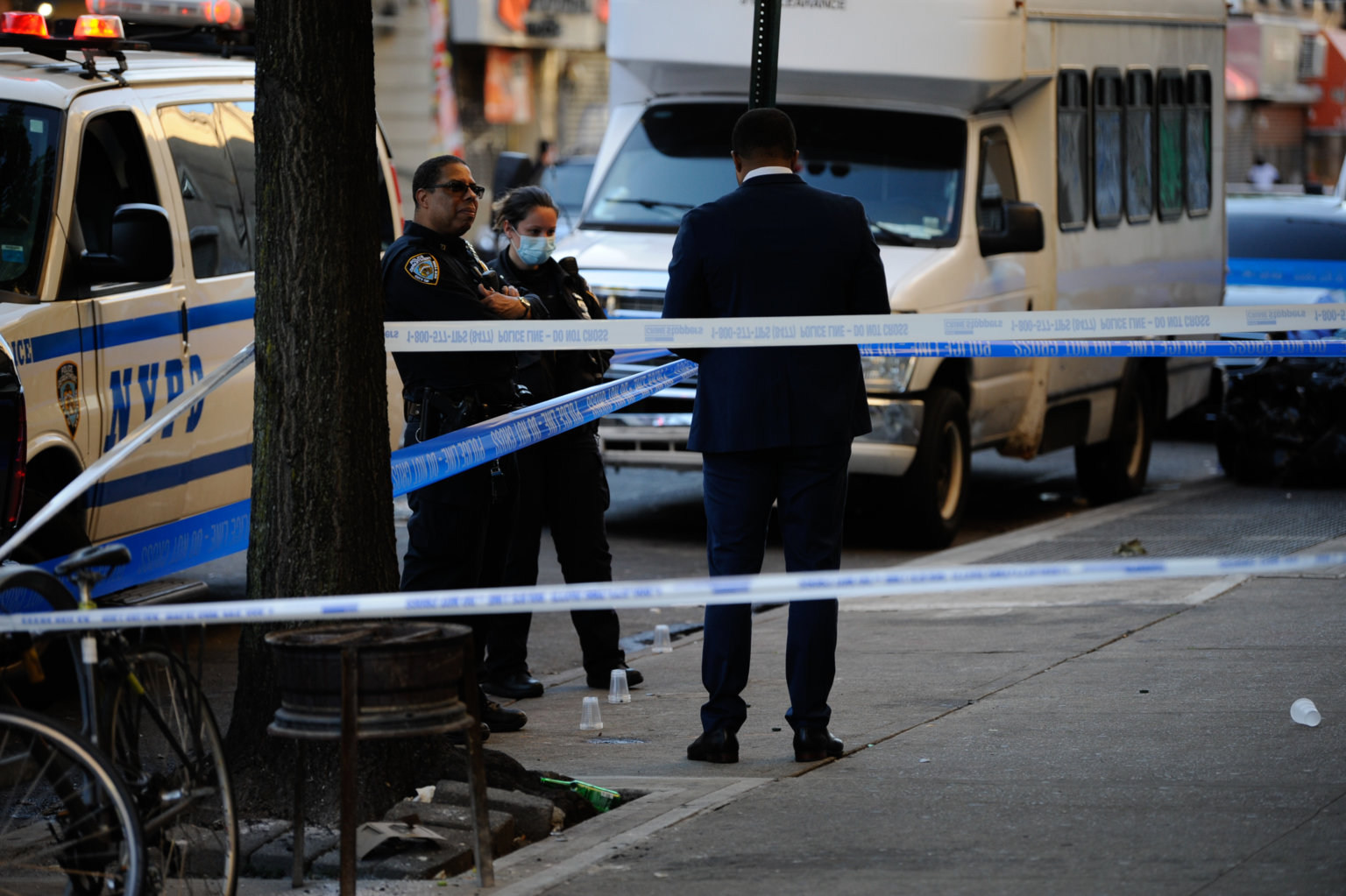 Nyc Shootings Teen Slain In Queens Three Shot In Brooklyn Amnewyork