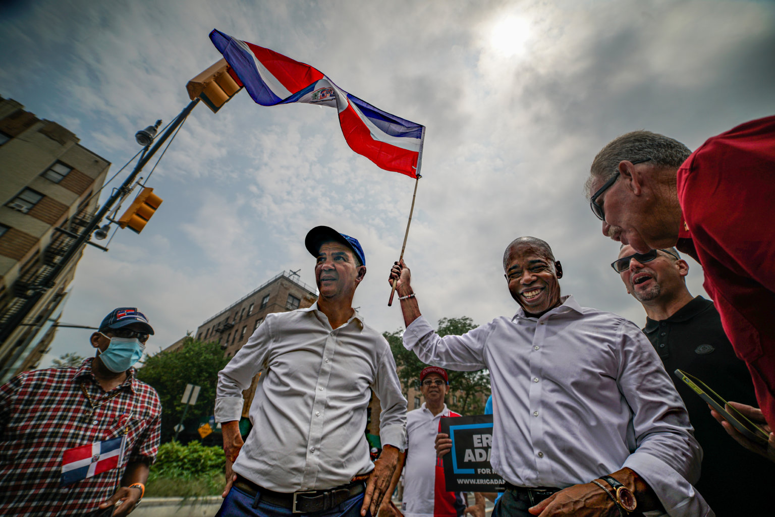 Bronx Dominican Day Parade brings hundreds of spectators and political