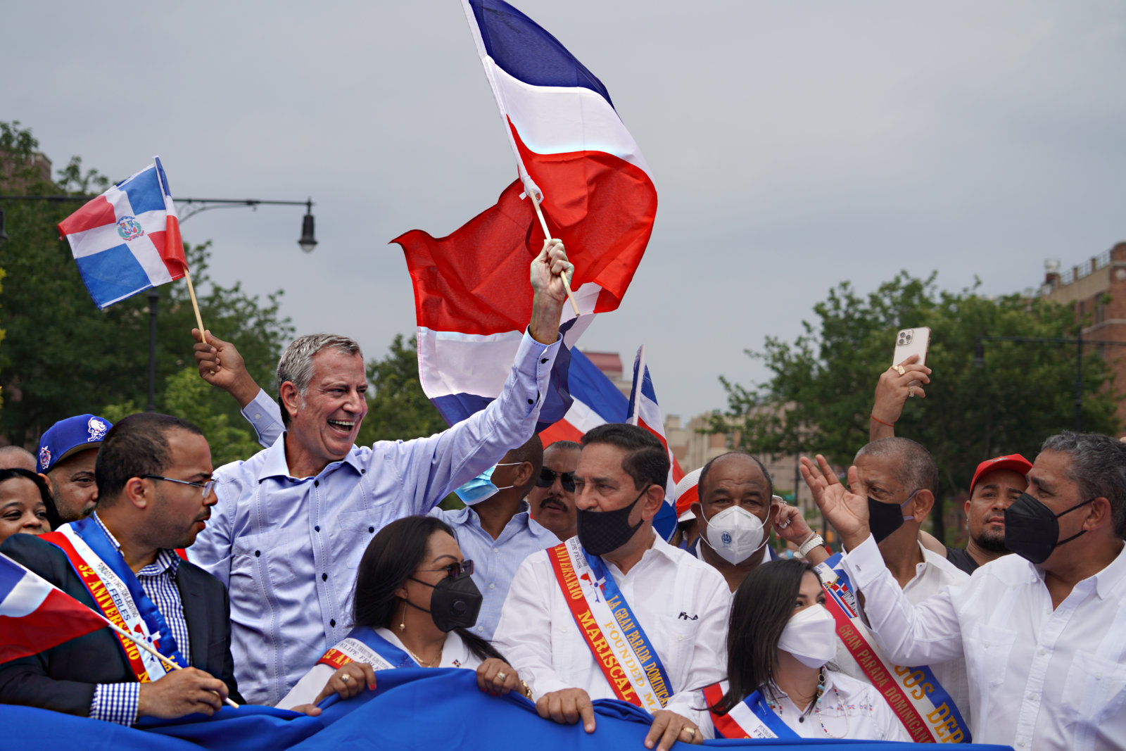 Bronx Dominican Day Parade brings hundreds of spectators and