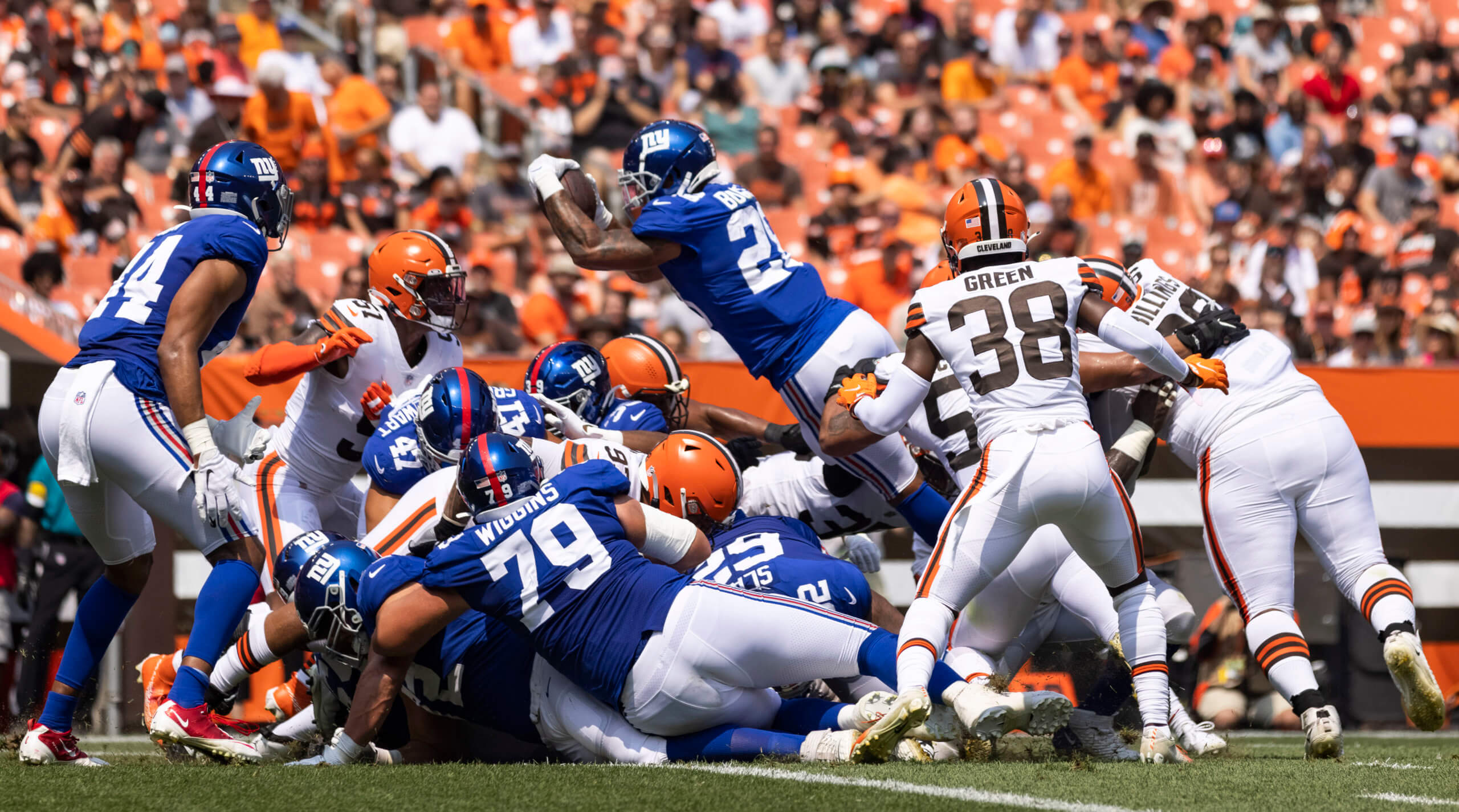 Starters get day off as Giants drop second preseason game to Browns