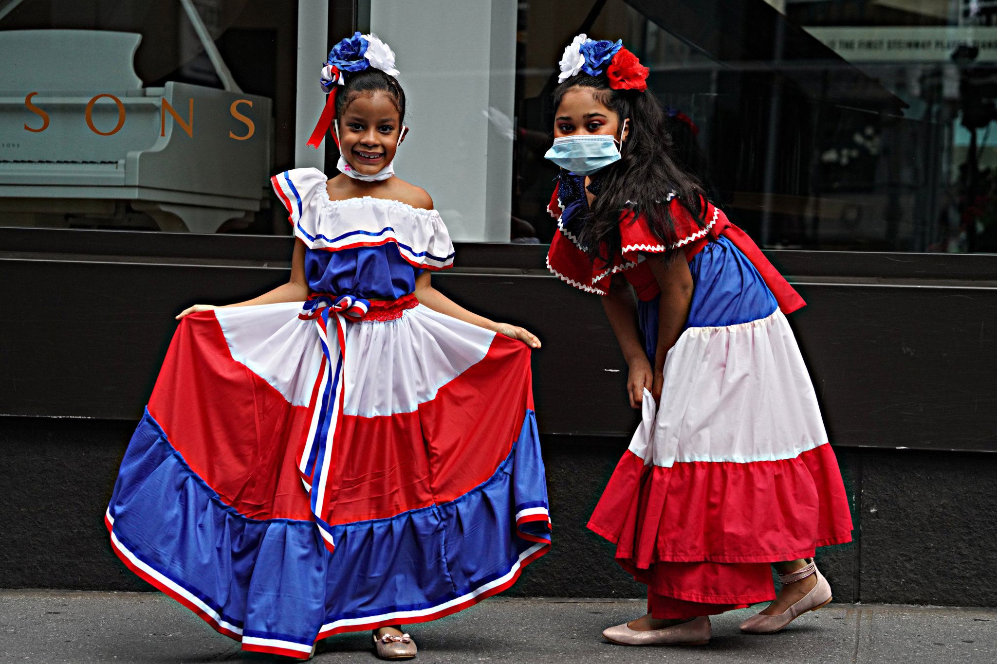 Hacia delante! Dominican Day Parade in Midtown uplifts community