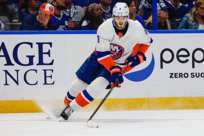 Zach Parise revitalized his career in veteran role with Islanders
