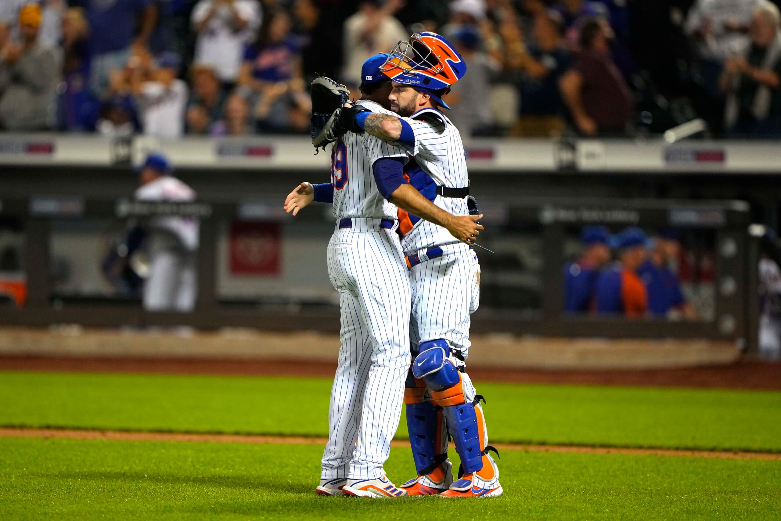 Baez: Mets using thumbs-down celebration as message to fans