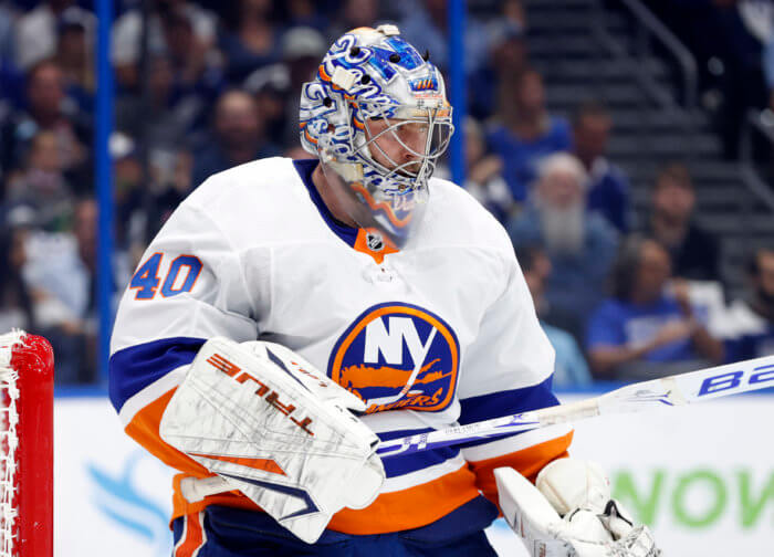 Zach Parise's game-winner propels Islanders past Flyers