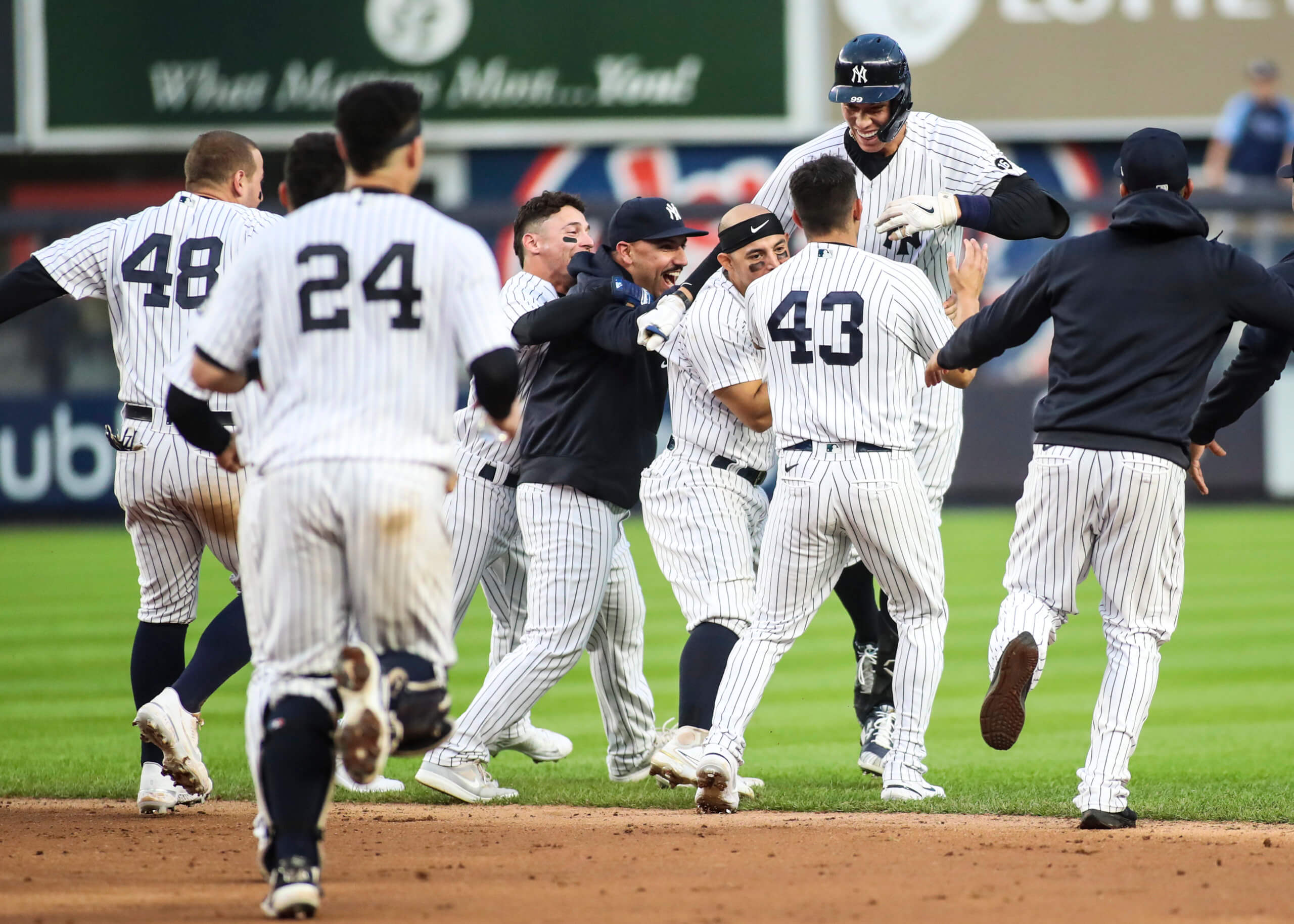 Yankees 1, Rays 0: Aaron Judge's walk-off clinches playoff spot - Pinstripe  Alley