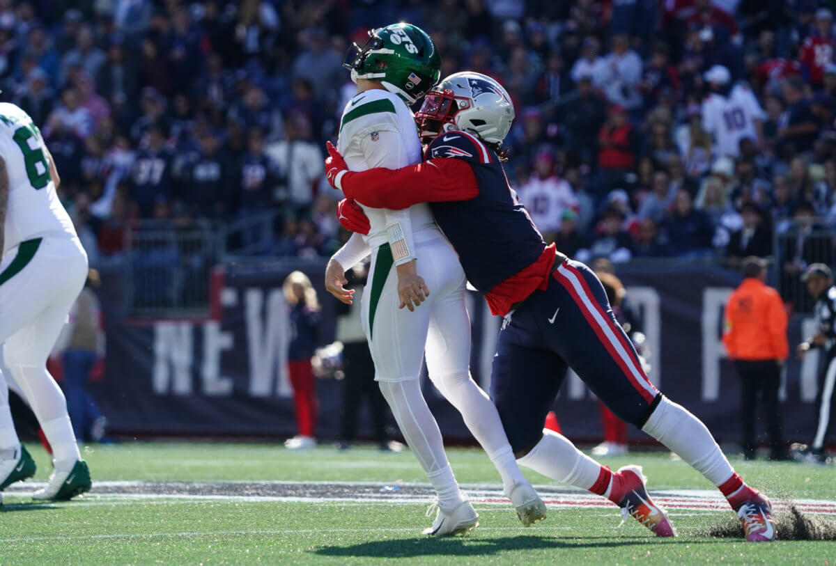 Zach Wilson struggles in Jets' ugly loss to Patriots