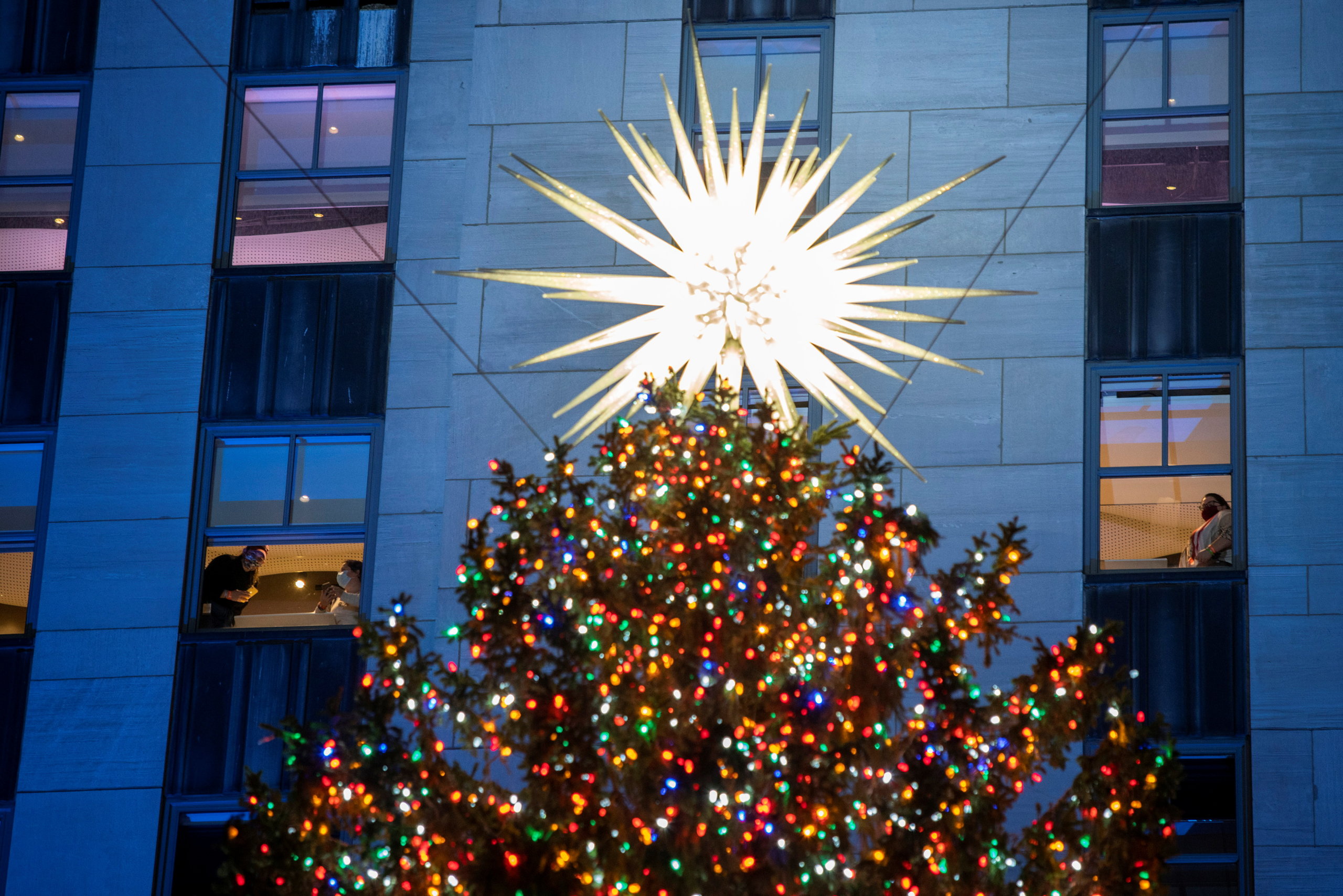 Rockefeller Christmas tree 2021 illuminated
