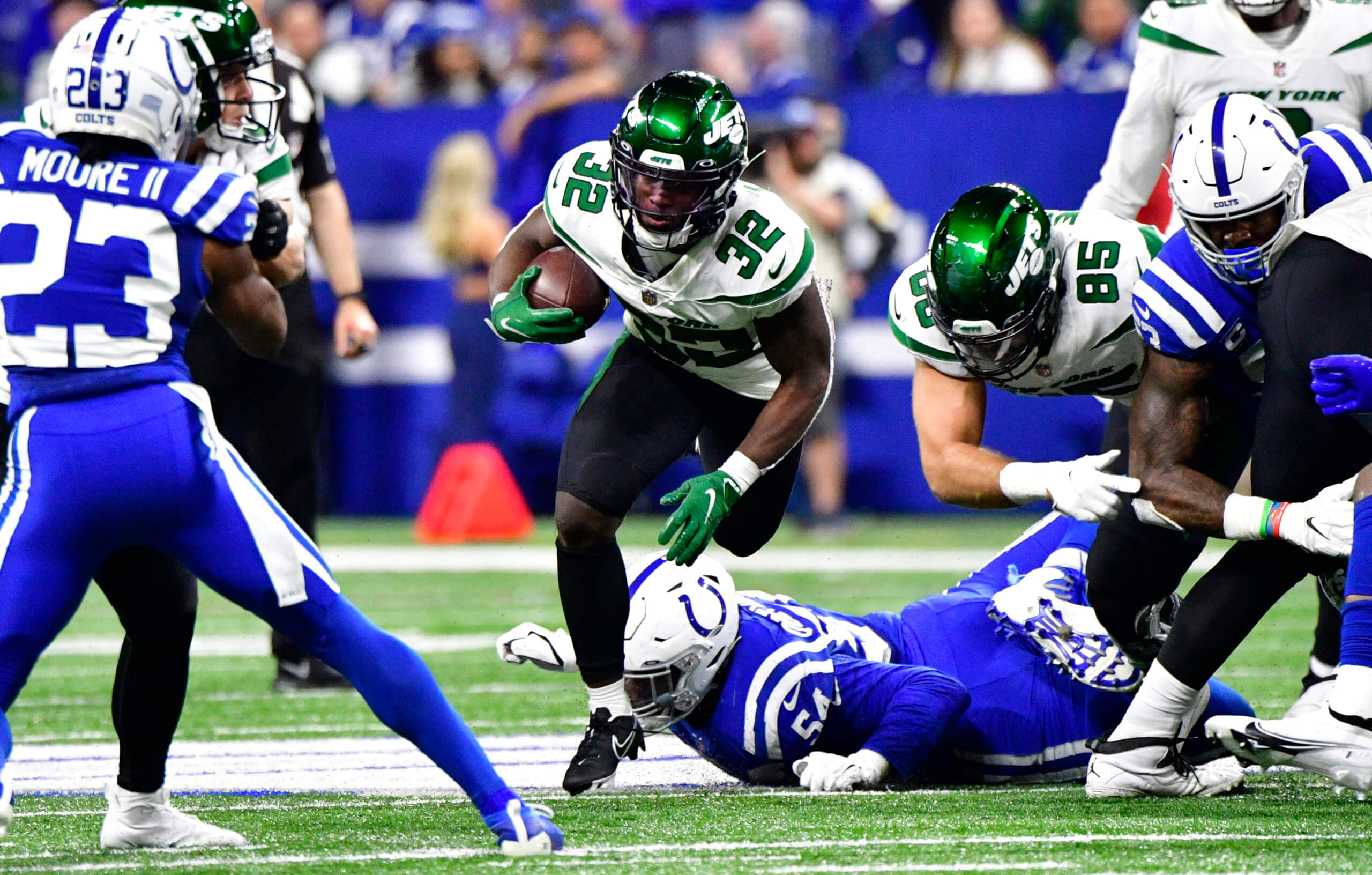 NY Jets: RB Michael Carter out 2-4 weeks with 'mild' high-ankle sprain