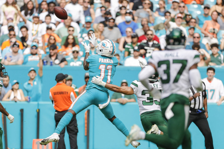 Jets Stumble Down The Stretch, Fall To Dolphins | AmNewYork