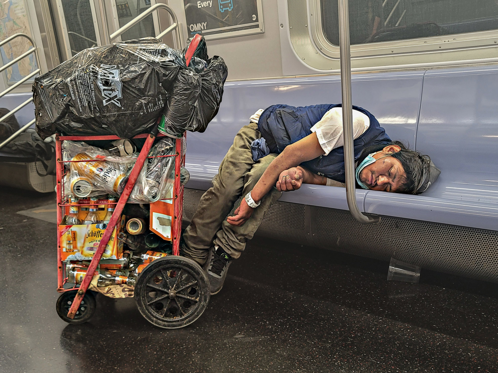 The Crisis Below New York How The Homeless And Mentally Ill Struggle To Survive Underground 