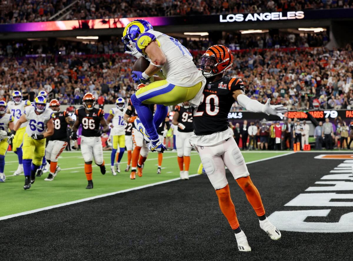 Super Bowl LVI: Rams pull out late winner to down Bengals
