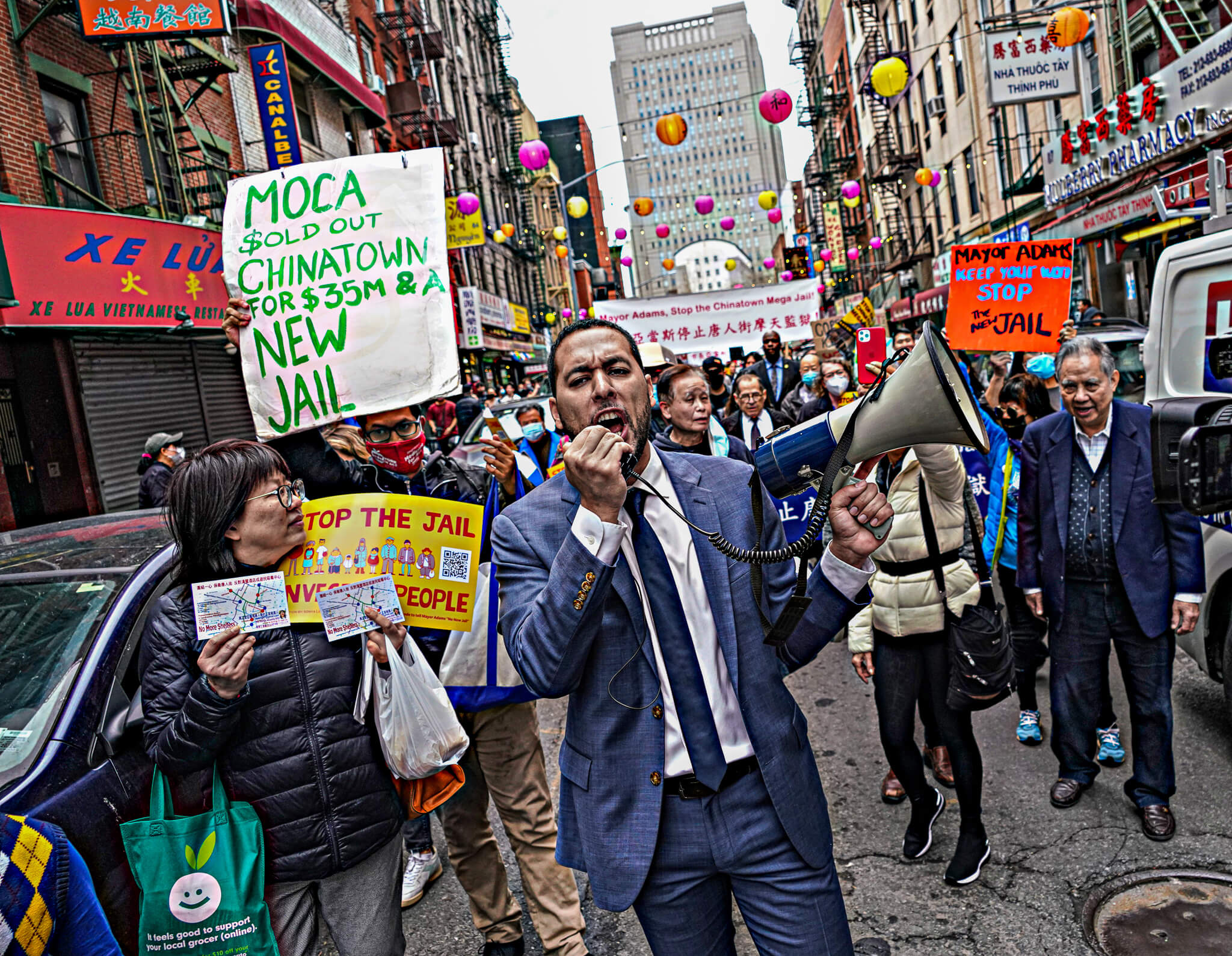 The Bag Men of Chinatown - The New York Times