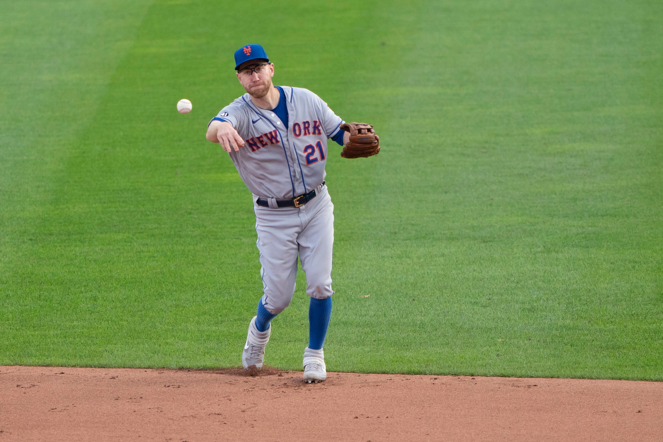 Mets sign Todd Frazier to 2-year deal