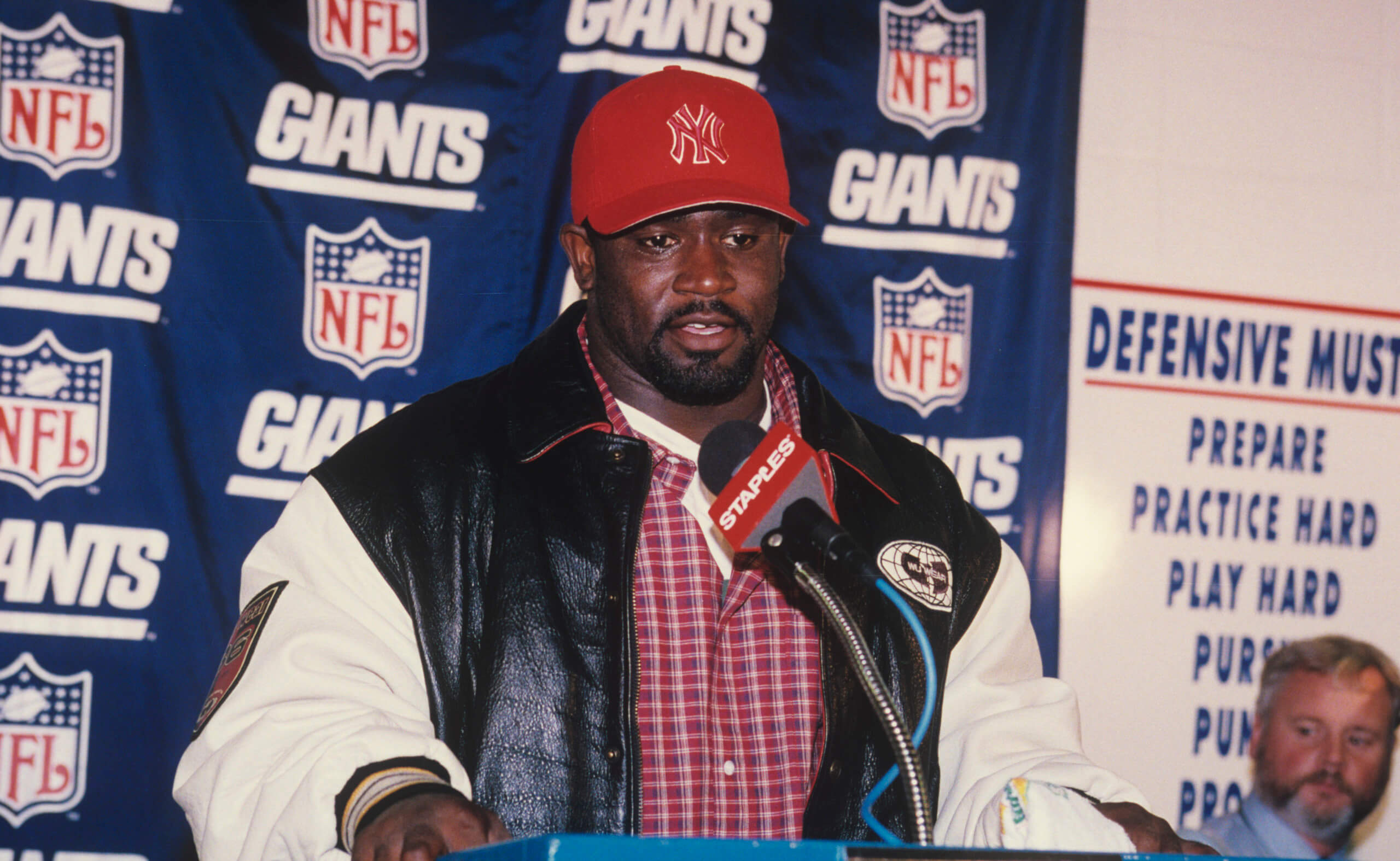 Gary Brown, former NFL running back and coach, dies at 52