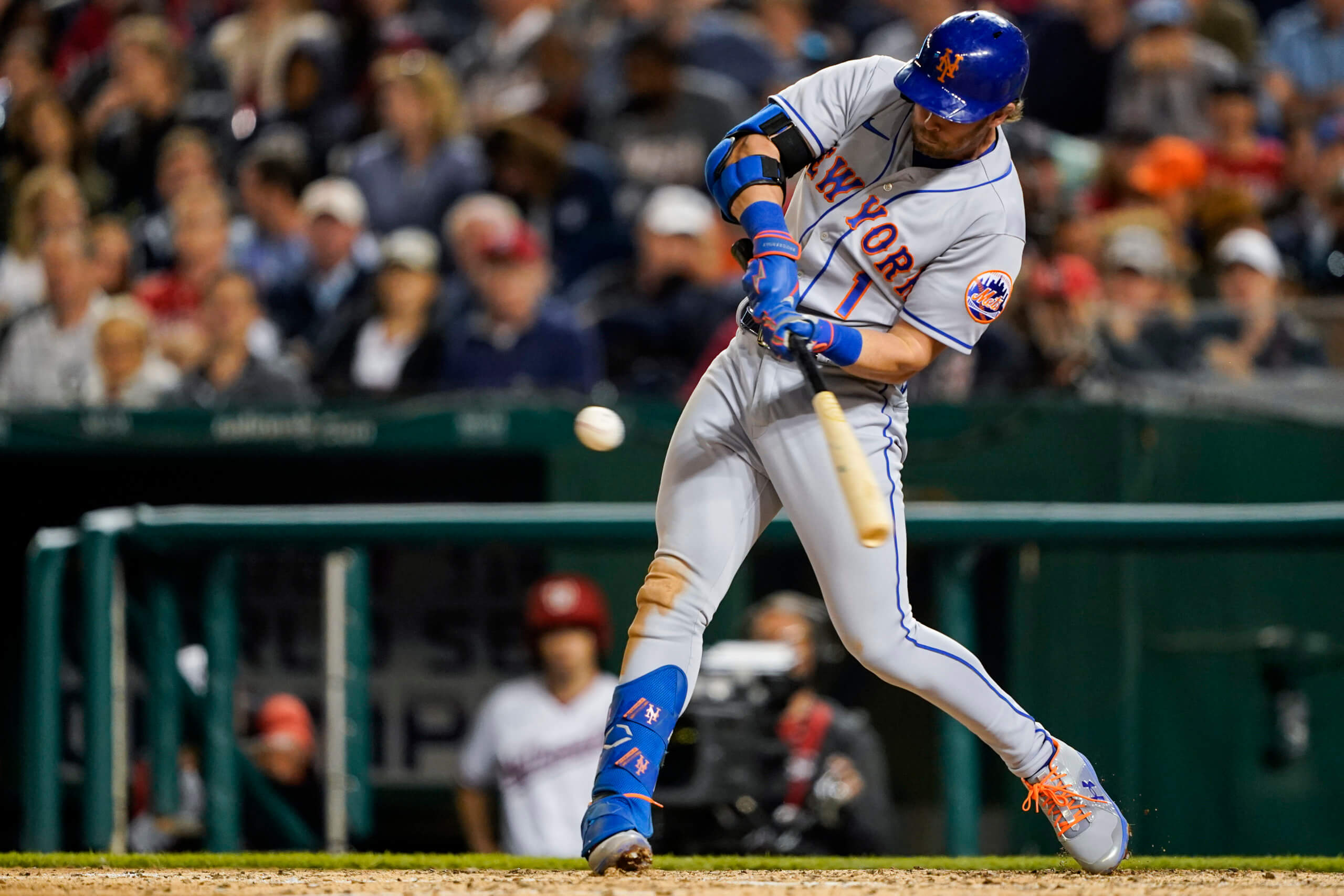 New York Mets: Jeff McNeil powers through rough day at the plate