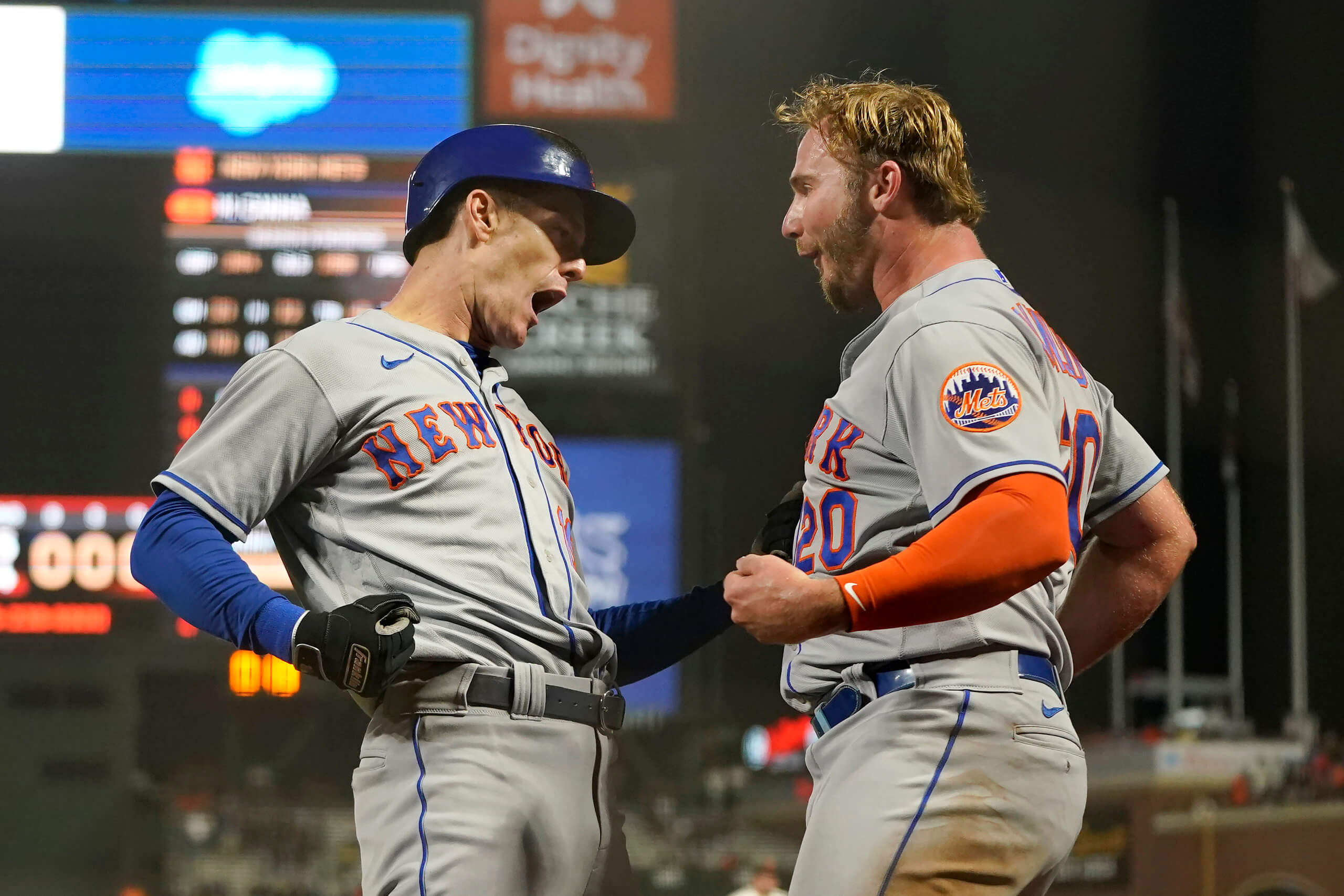 Pete Alonso blast helps power Mets to blowout win over Giants