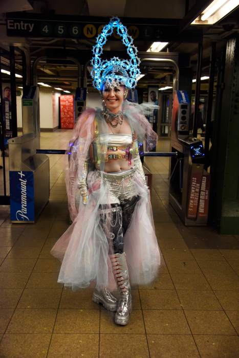 Marz Katz spent some quality time in the Metro before heading up to the Gala