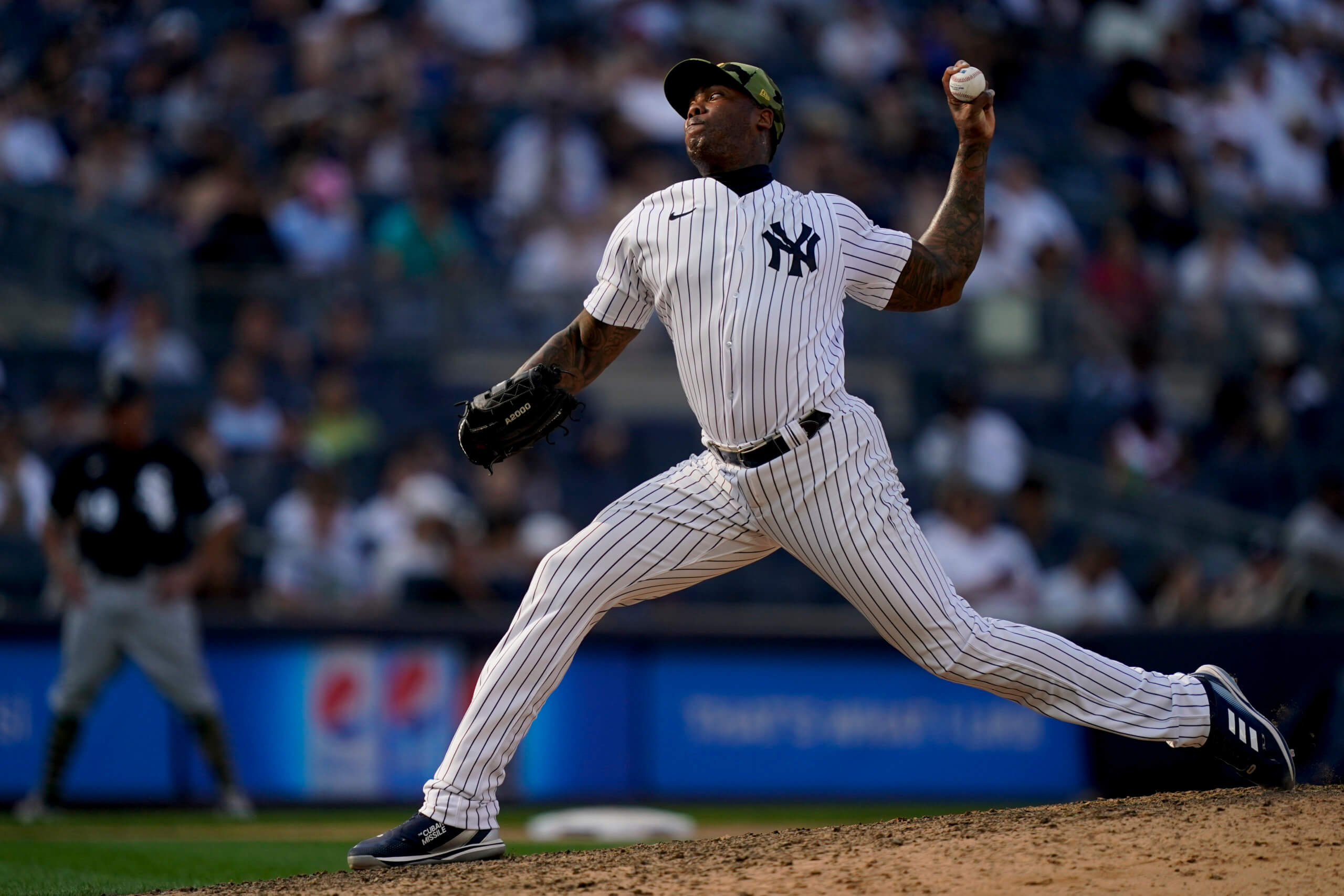 Yankees reliever Aroldis Chapman on IL with infection from tattoo
