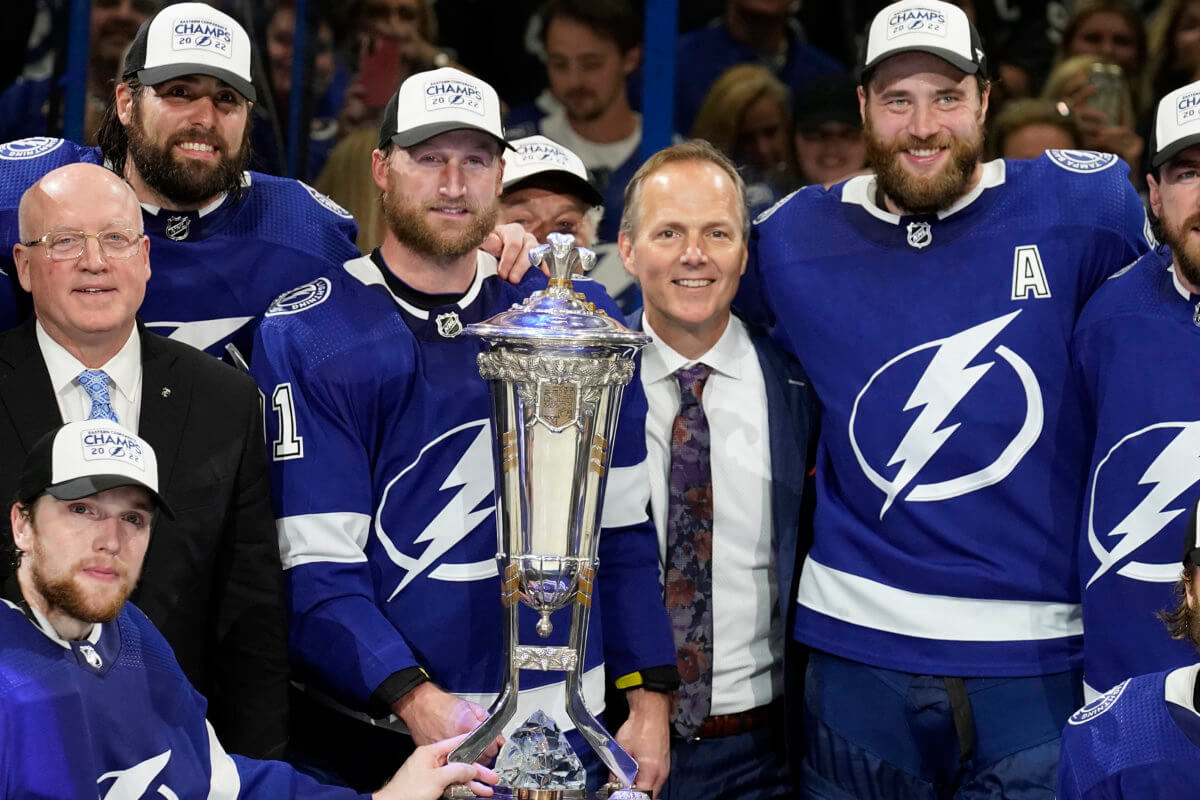 Islanders edge Lightning to take early lead in Stanley Cup