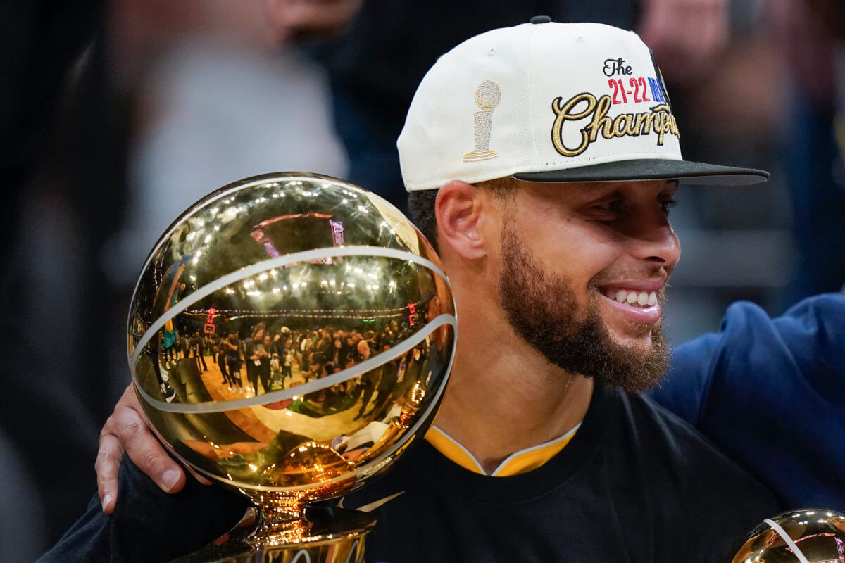 Finals MVP Steph Curry Breaks Out His Championship Jewelry for